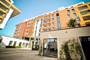Grand Apartments - Modern Old Town