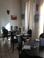 Hôtel Restaurant Le Castel Fleuri