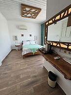 Ceneviz Hotel