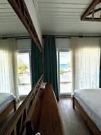 Ceneviz Hotel