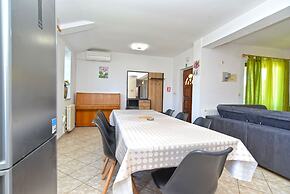 Apartment Vili 351