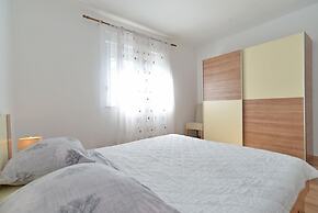 Apartment Vili 351