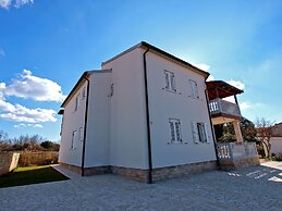 Apartment Mila 395