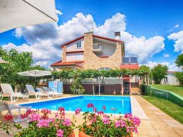 Apartment Neven 810