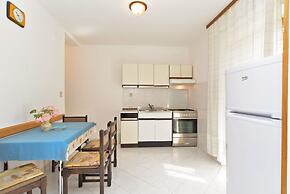 Apartment Josip 828