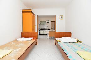 Apartment Josip 828