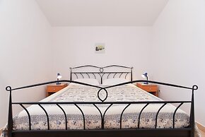 Apartment Mile 1249