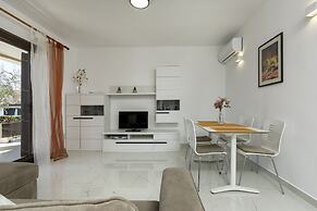 Apartments Maria 821