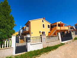 Apartments Zdravko 768