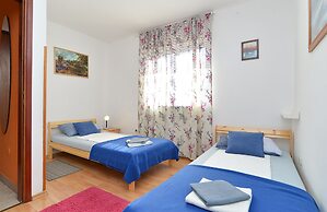 Apartments Mira 295