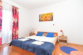 Apartments Mira 295