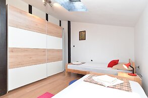 Apartments Mira 295