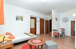 Apartments Mira 295