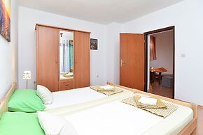 Apartments Mira 295