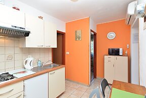 Apartments Mira 295