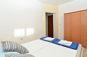 Apartments Mira 295