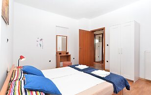 Apartments Mira 295