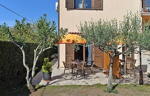 Apartments Pam 379