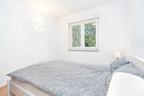 Apartments Arsen 928