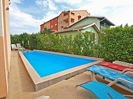 Apartments Arsen 928