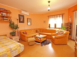 Apartments Mara 44