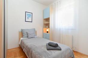 Apartments Emil 596