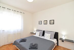 Apartments Emil 596
