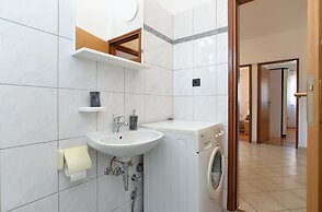 Apartments Emil 596