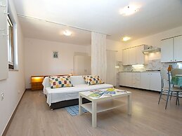 Apartments Eddi 66