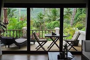 Tropical Season Villa Resort