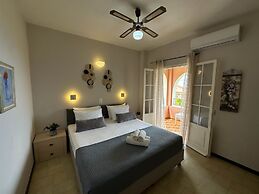 Nikos Apartments