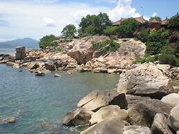 Seaview Front Apartment