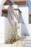 Kosmitis Suites & Villas