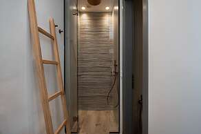 Kosmitis Suites & Villas