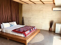 Daban Six Guest House