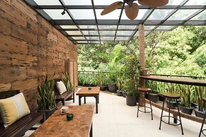 Treehouse Suites