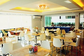 Thatphanom River View Hotel