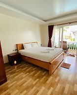Phuong Binh House