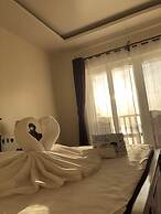 Phuong Binh House