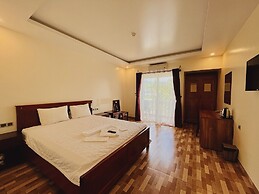Phuong Binh House