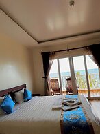Phuong Binh House