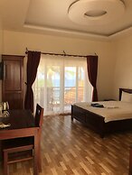 Phuong Binh House