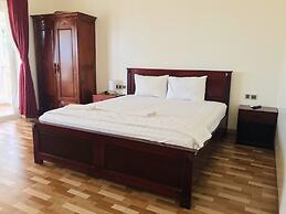 Phuong Binh House