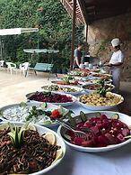 Aygul Hotel