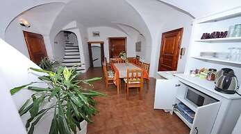 Mini Hotel Abraka