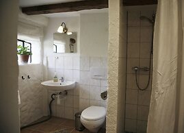 Stenrosgården logi