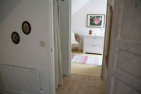 Stenrosgården logi