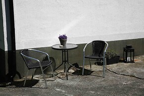 Stenrosgården logi