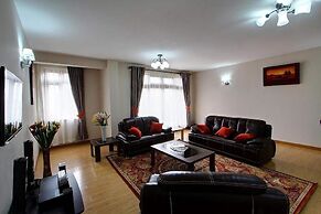 Fenesi Gardens Apartments
