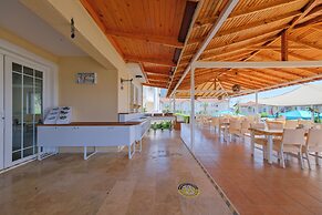 Larimar Suite Hotel